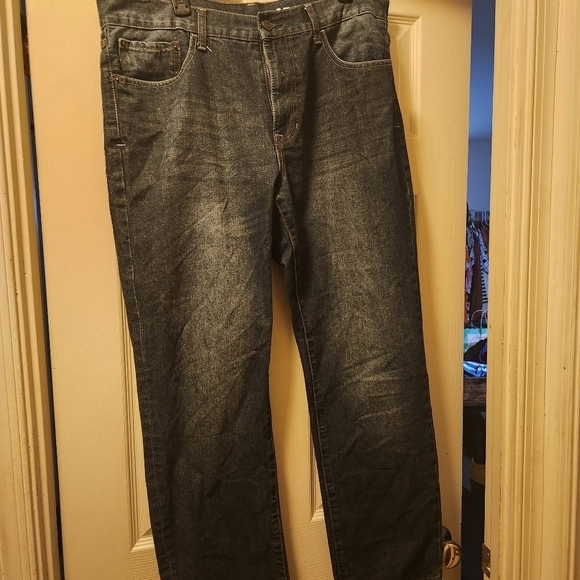 NWOT Men's Izod Regular Fit Jeans 36x30 - Picture 1 of 5